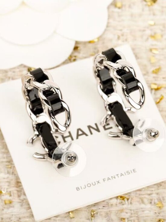 🍓🍓Chanel Silver Chain & Black Resin Double C Stud Earrings🍇🍇